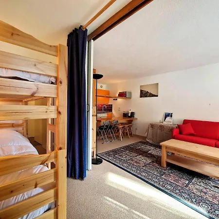 Confortable A La Daille, Ski-in Ski-out, Balcon Sud, 4 Pers., Proche Commerces Et Navettes - Fr-1-518-136 Apartment *